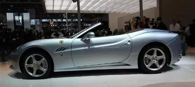 都說手動擋更有樂趣 為何超跑不用手動擋？