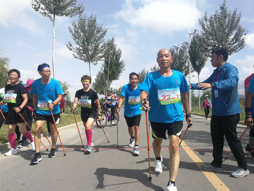 2019年全國(guó)老年人持杖健走交流活動(dòng)開幕！周口市10名愛好者參賽