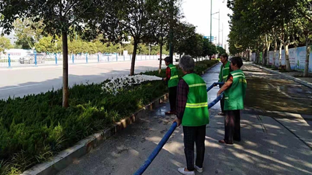 扮靚城市，為國慶增光添彩