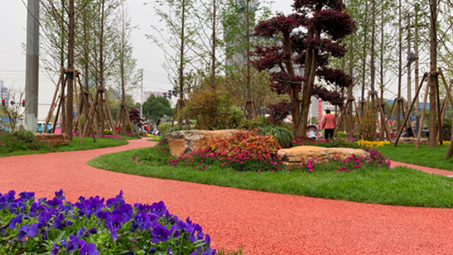 周口：街頭“小游園” 幸?！按竺裆?> </a></TD>             </TR>           </TBODY>         </TABLE>         <TABLE class=margin_4 border=0 cellSpacing=0 cellPadding=0 width=